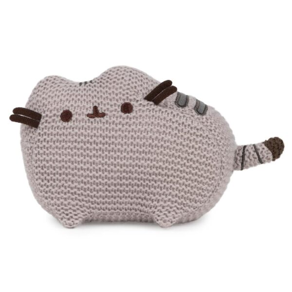 A Pusheen plushie