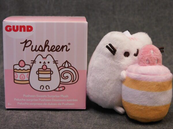 GUND Pusheen Patisserie Surprise Complete Set of 8 Series 23 Blind Box Plush - Image 7